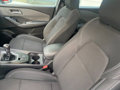 Nissan Qashqai 1.3 mhev Acenta 2wd 140cv (9)