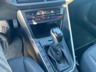 Volkswagen Taigo 1.0 tsi Life 115cv dsg (9)