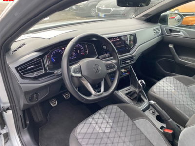 Volkswagen Taigo 1.0 tsi R-Line 115cv (10)