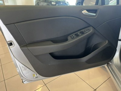 Renault Clio TCe 90 CV 5 porte Business (12)