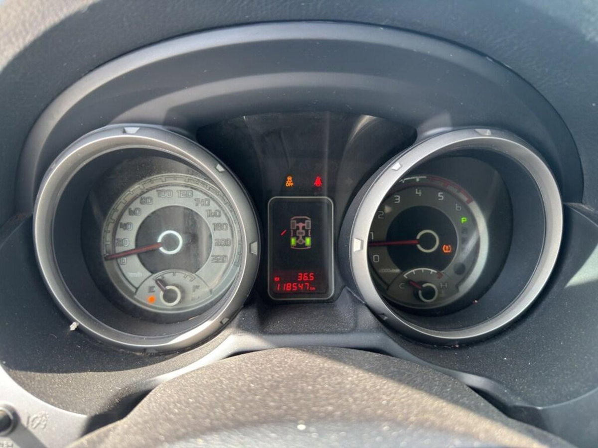 Mitsubishi Pajero 3.2 DI-D 16V aut. 3p. Tender DPF (11)