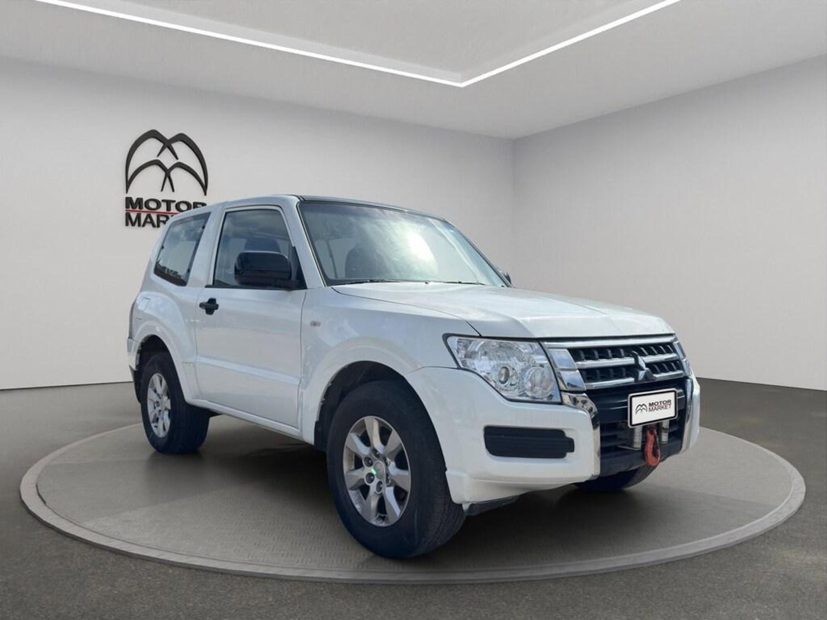 Mitsubishi Pajero 3.2 DI-D 16V aut. 3p. Tender DPF (3)