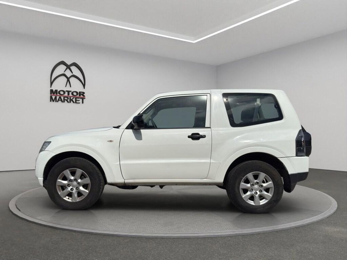 Mitsubishi Pajero 3.2 DI-D 16V aut. 3p. Tender DPF (5)