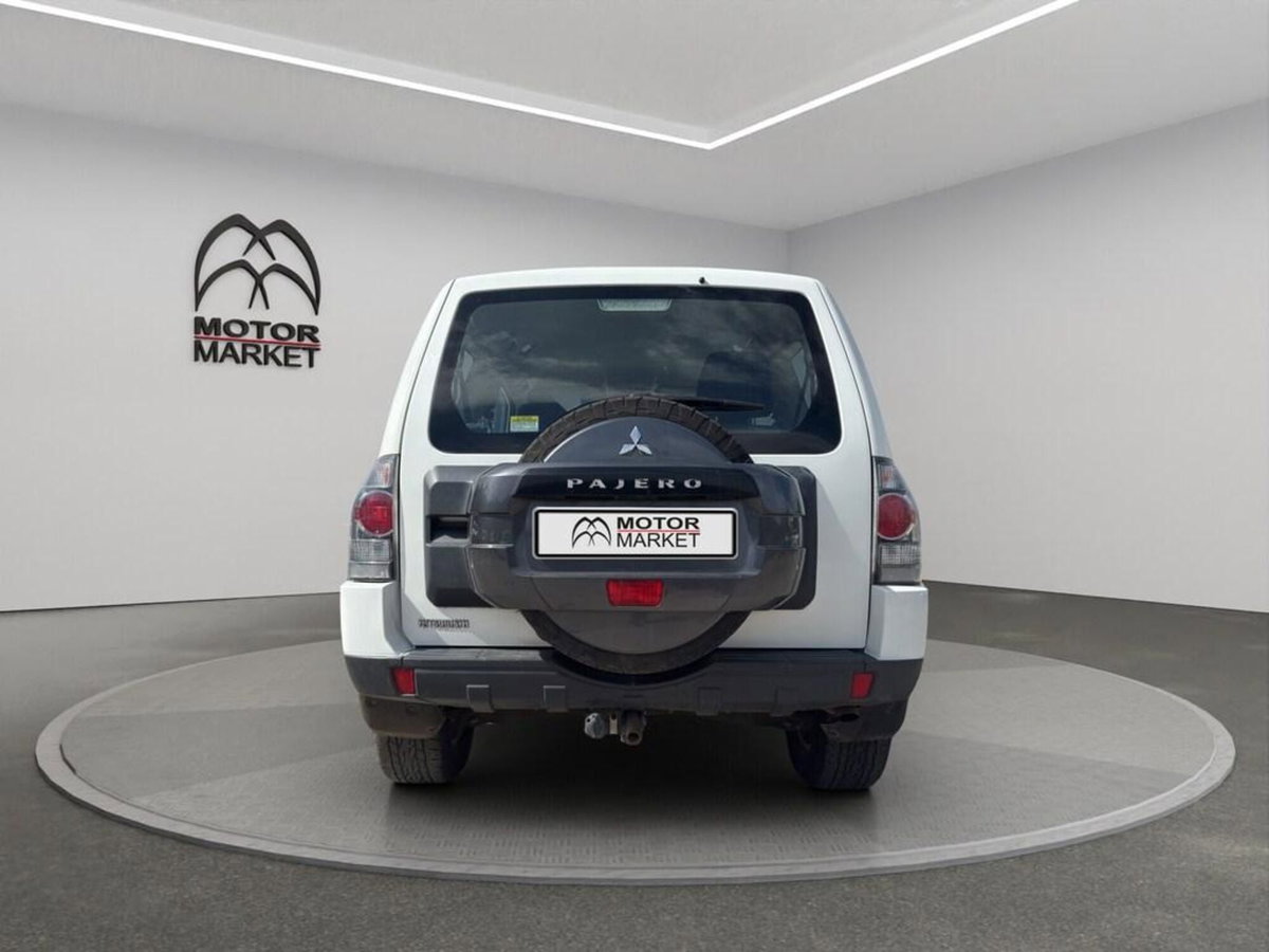 Mitsubishi Pajero 3.2 DI-D 16V aut. 3p. Tender DPF (6)