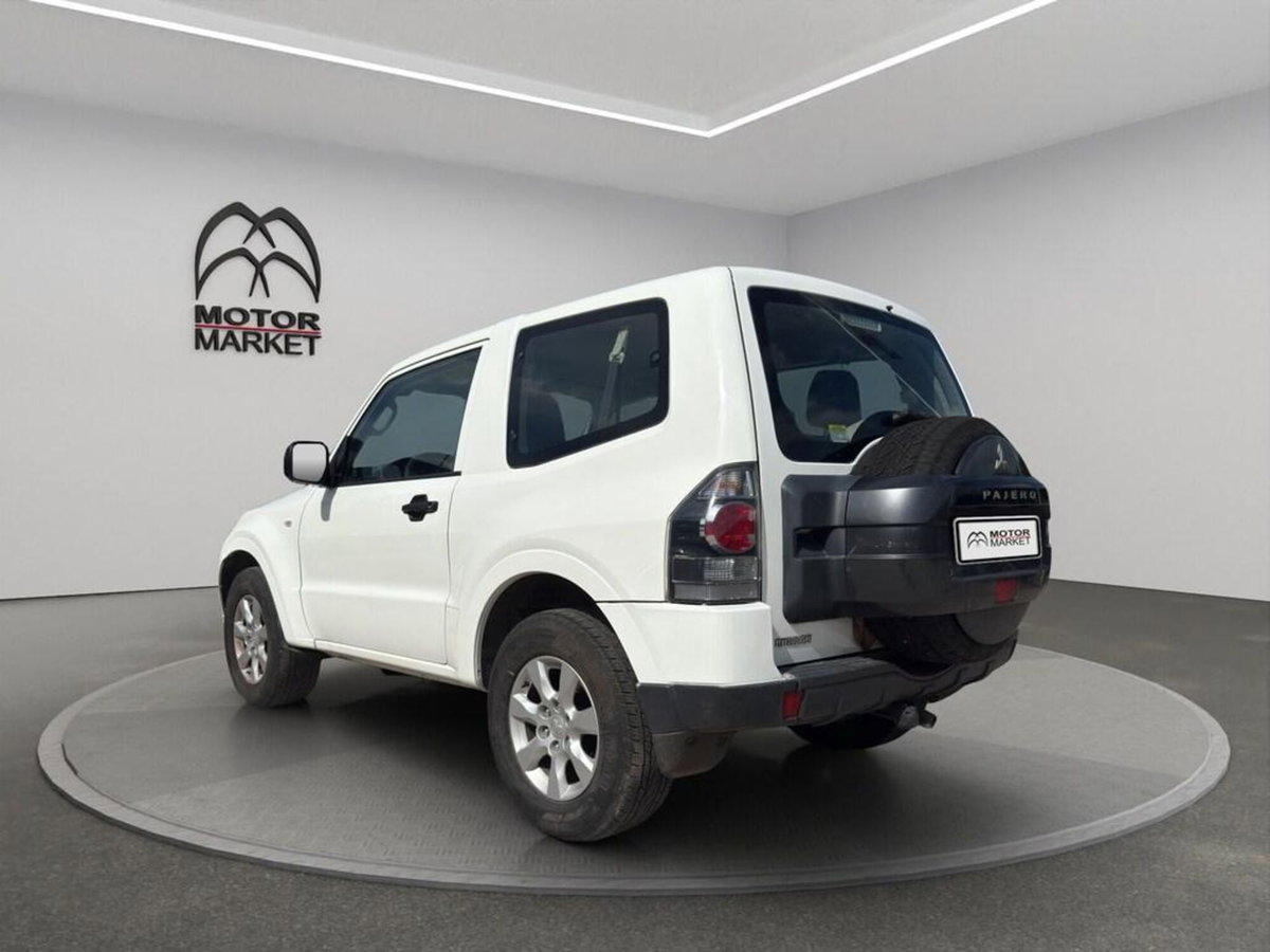 Mitsubishi Pajero 3.2 DI-D 16V aut. 3p. Tender DPF (8)