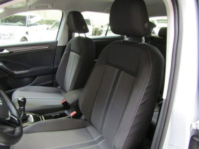 Volkswagen T-Roc 1.0 tsi Style 115cv (13)