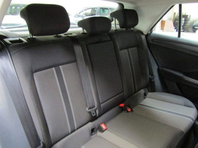 Volkswagen T-Roc 1.0 tsi Style 115cv (17)