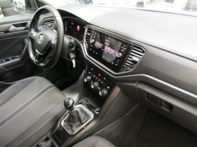 Volkswagen T-Roc 1.0 tsi Style 115cv (19)