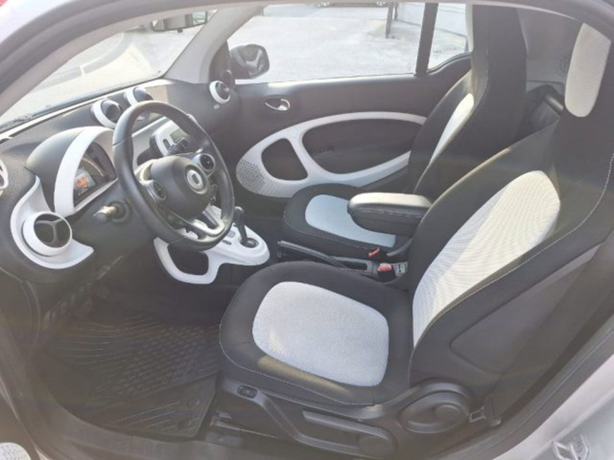 smart Fortwo 70 1.0 Urban (11)