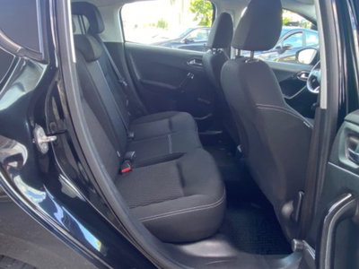 Peugeot 208 75 5 porte Active (16)