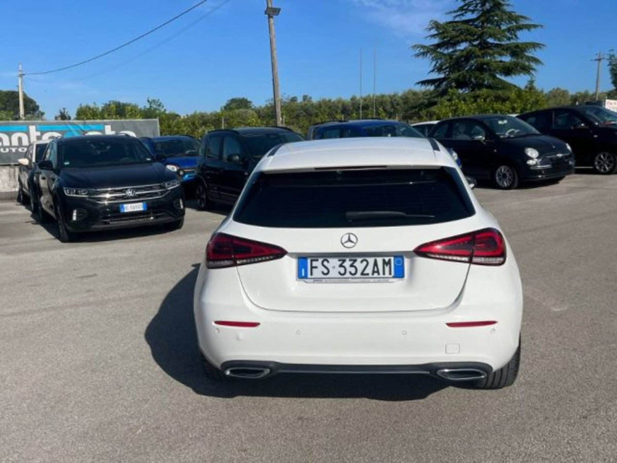 Mercedes-Benz Classe A Sedan 180 d Automatic 4p. Premium (5)