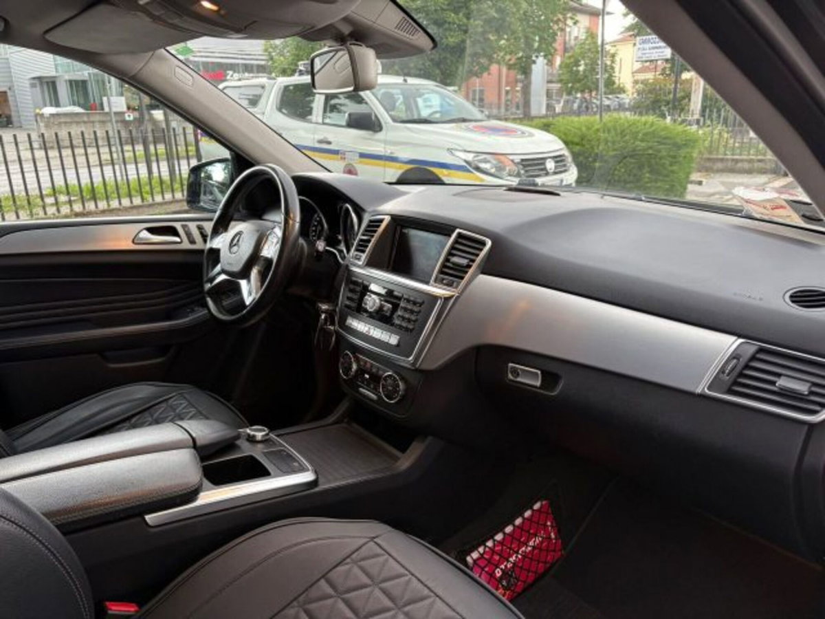 Mercedes-Benz Classe ML 250 BlueTEC 4Matic Sport (10)