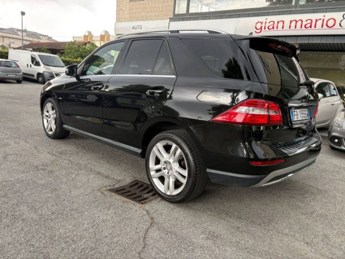 Mercedes-Benz Classe ML 250 BlueTEC 4Matic Sport (4)
