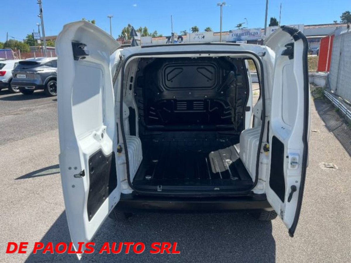 Fiat Fiorino 1.3 MJT 80CV Cargo (18)