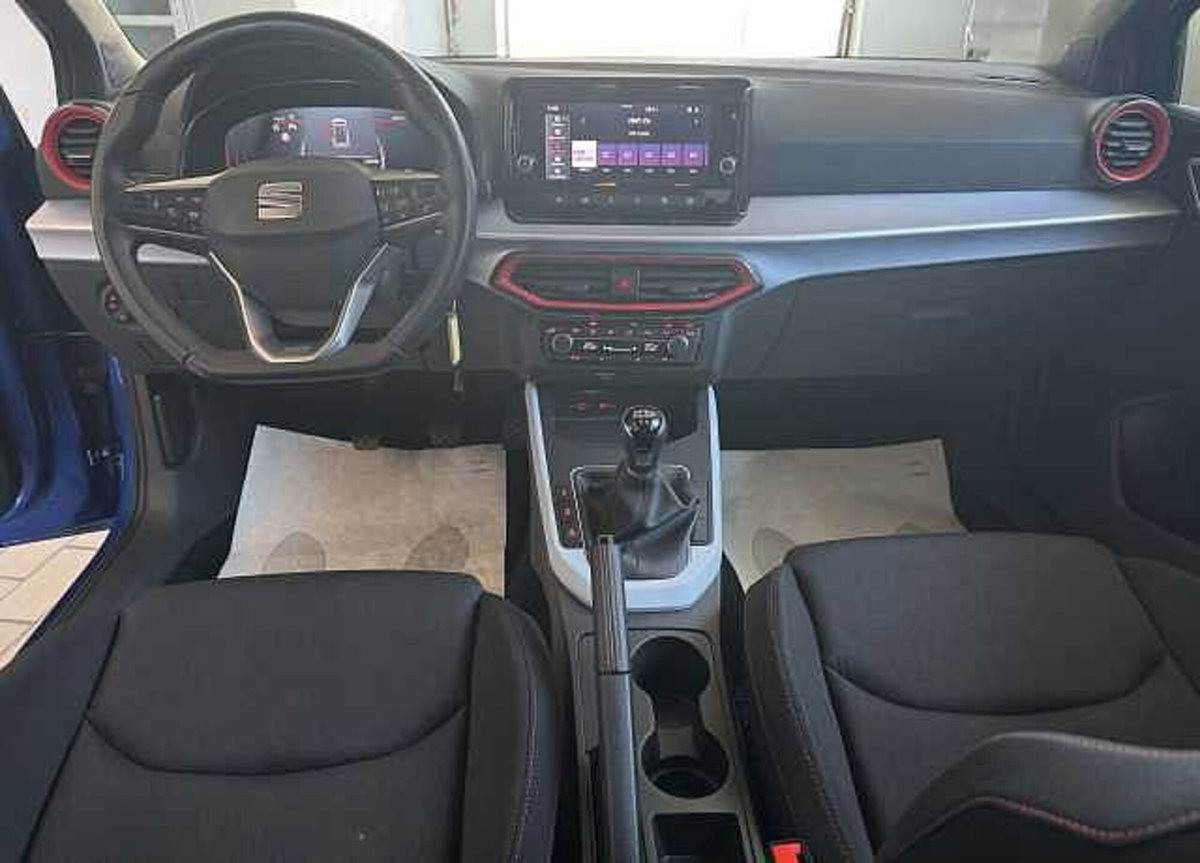 SEAT Arona 1.0 ecotsi FR 95cv (10)