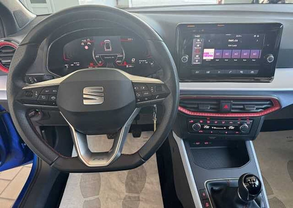 SEAT Arona 1.0 ecotsi FR 95cv (13)