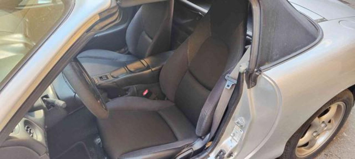 Mazda MX-5 1.6i 16V cat (10)