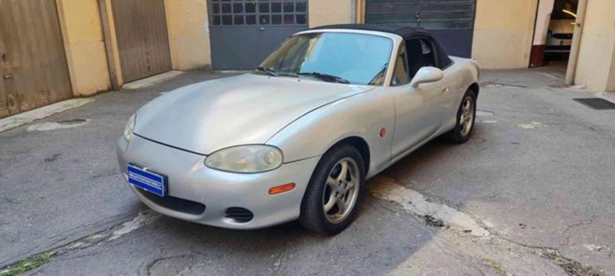Mazda MX-5 1.6i 16V cat (16)