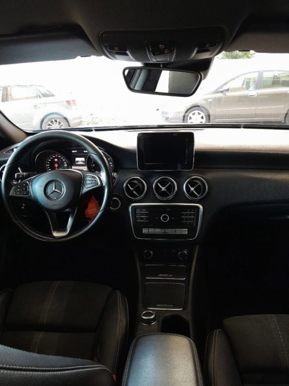 Mercedes-Benz Classe A 160 d Automatic Executive (9)
