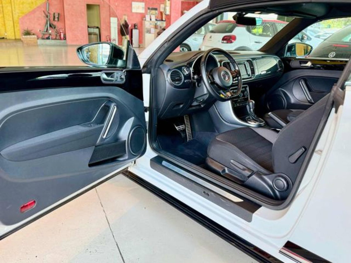 Volkswagen Maggiolino Cabrio 1.4 TSI DSG Sport BlueMotion Technology (7)