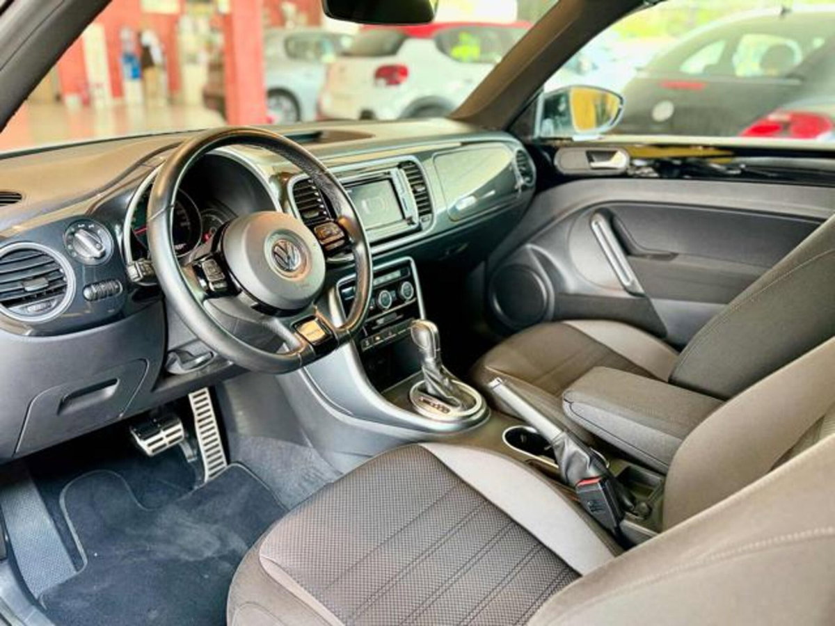 Volkswagen Maggiolino Cabrio 1.4 TSI DSG Sport BlueMotion Technology (8)