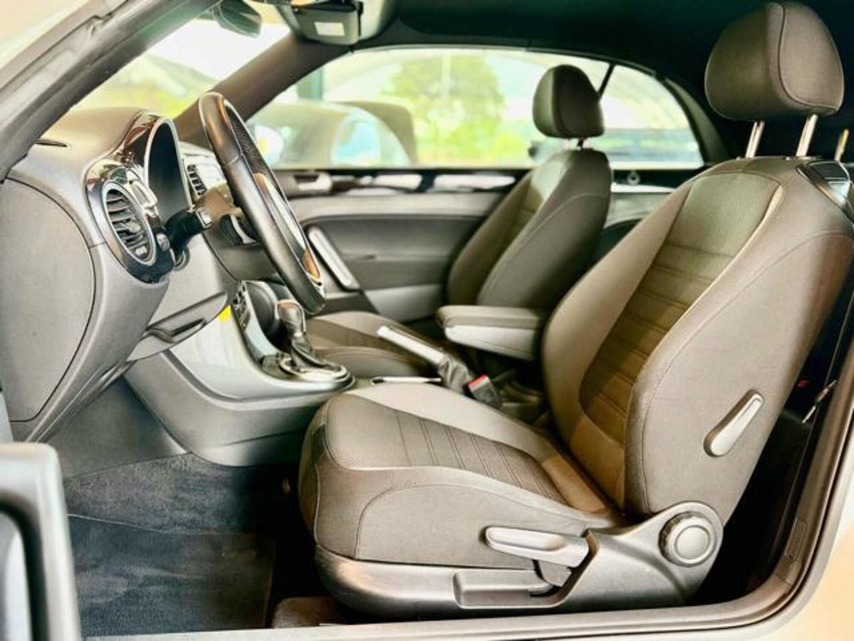 Volkswagen Maggiolino Cabrio 1.4 TSI DSG Sport BlueMotion Technology (9)