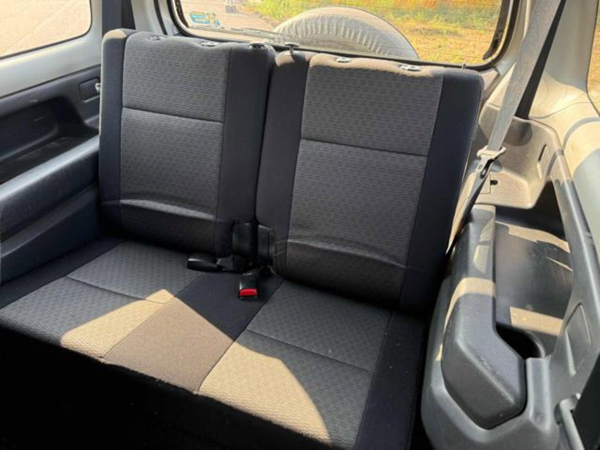 Suzuki Jimny 1.3i 16V cat 4WD JLX (6)