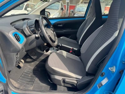 Toyota Aygo 1.0 VVT-i 72 CV 5 porte x-cool MMT (12)
