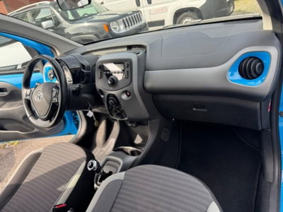Toyota Aygo 1.0 VVT-i 72 CV 5 porte x-cool MMT (13)