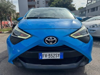 Toyota Aygo 1.0 VVT-i 72 CV 5 porte x-cool MMT (2)