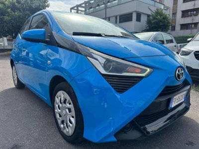 Toyota Aygo 1.0 VVT-i 72 CV 5 porte x-cool MMT (3)