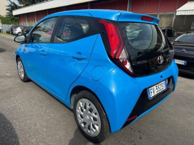 Toyota Aygo 1.0 VVT-i 72 CV 5 porte x-cool MMT (6)