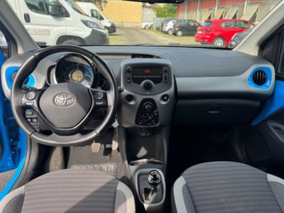 Toyota Aygo 1.0 VVT-i 72 CV 5 porte x-cool MMT (9)