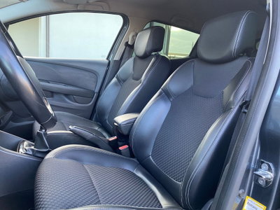 Renault Clio dCi 8V 90 CV 5 porte Moschino Intens (16)