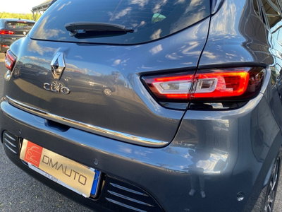 Renault Clio dCi 8V 90 CV 5 porte Moschino Intens (6)