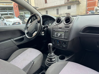 Ford Fiesta 1.4 TDCi 5p. Ghia (14)