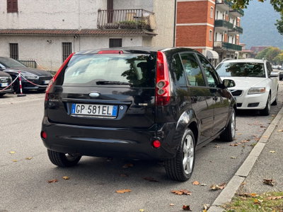 Ford Fiesta 1.4 TDCi 5p. Ghia (5)