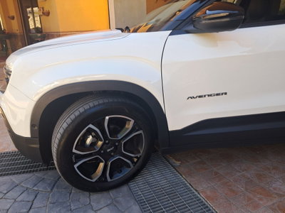 Jeep Avenger 1.2 turbo Summit fwd 100cv (12)