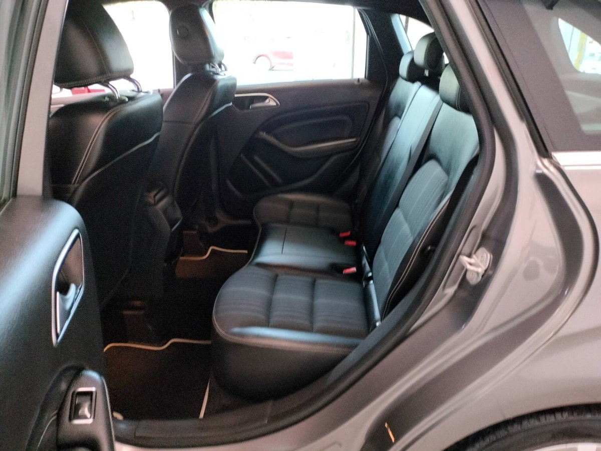 Mercedes-Benz Classe B 180 CDI Executive (11)