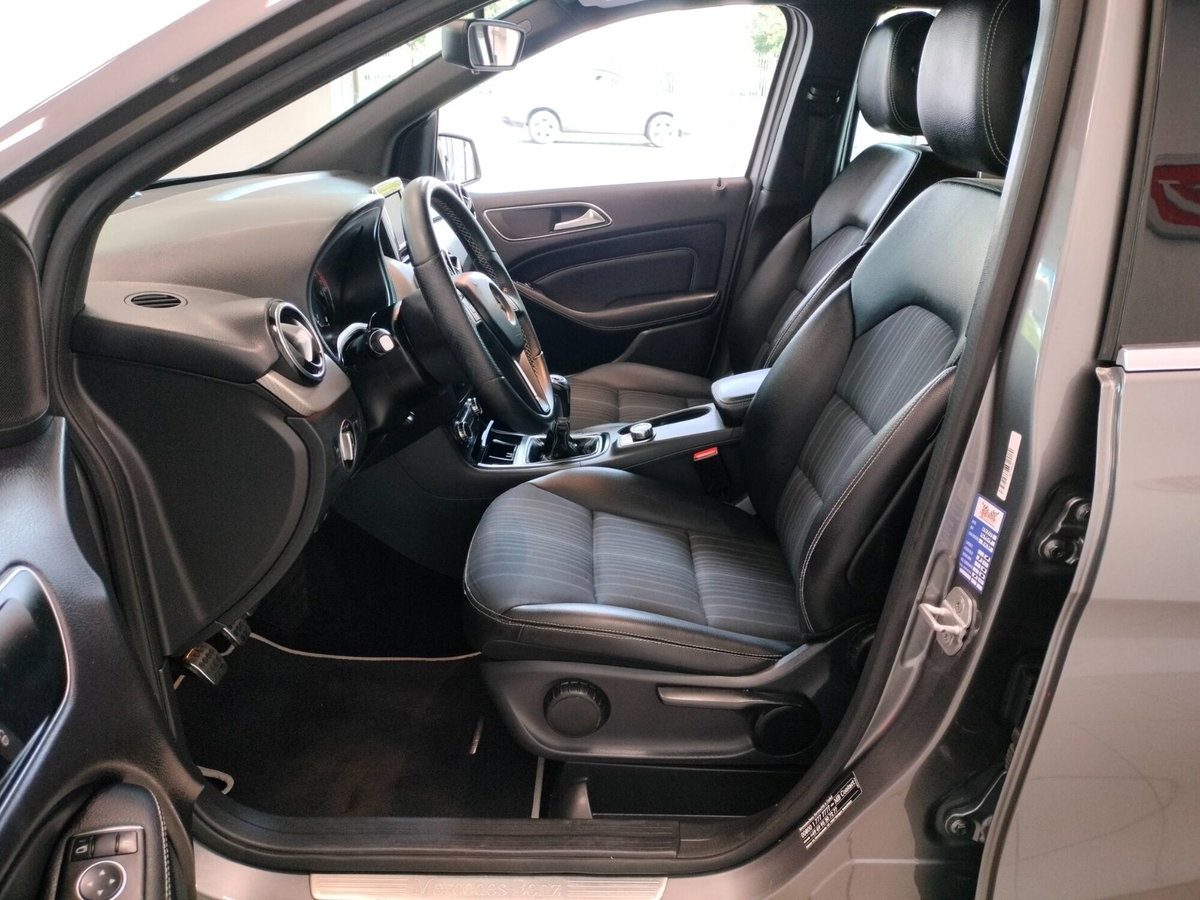 Mercedes-Benz Classe B 180 CDI Executive (9)