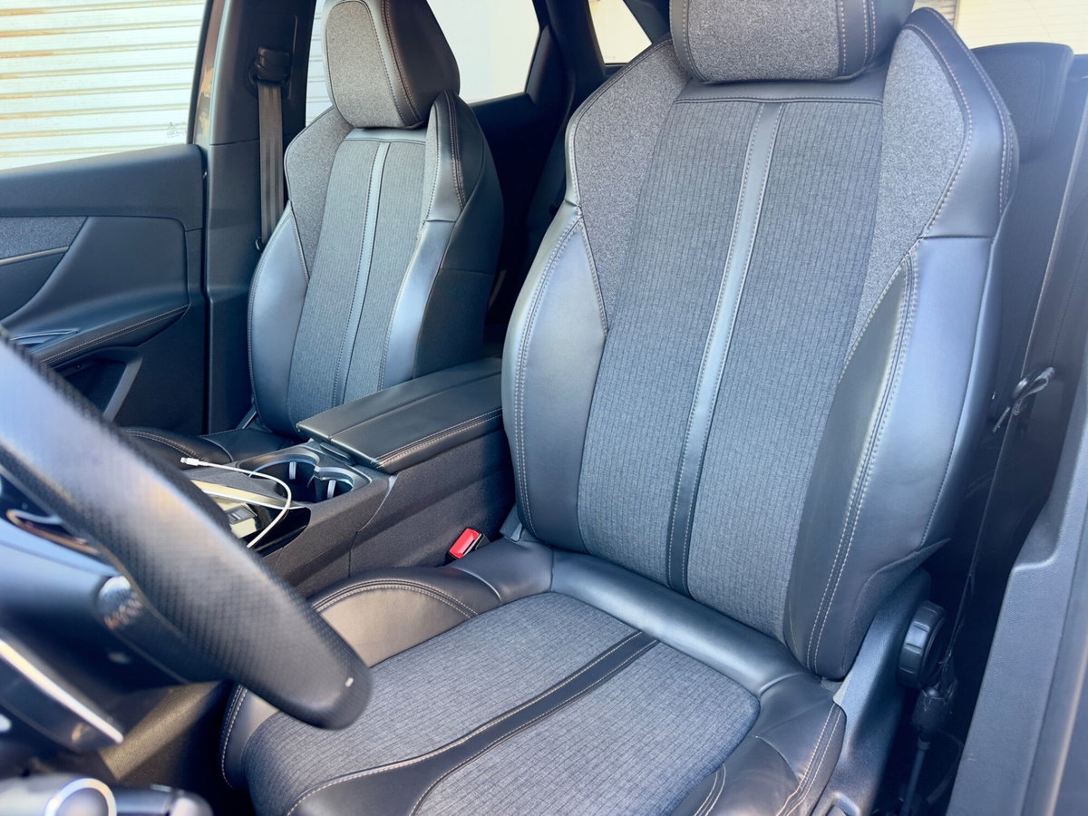 Peugeot 3008 BlueHDi 120 S&S EAT6 GT Line (8)