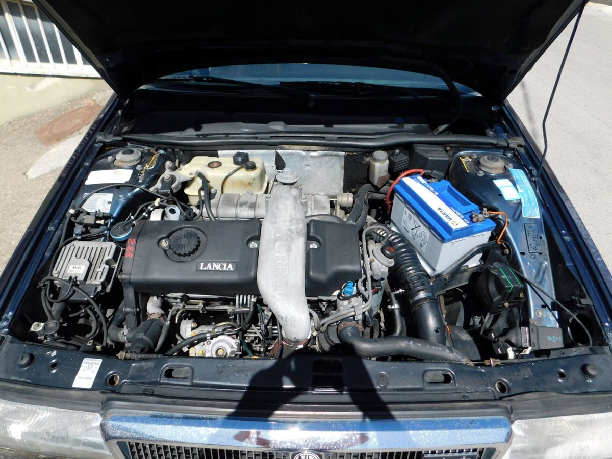Lancia Thema turbodiesel LS (20)