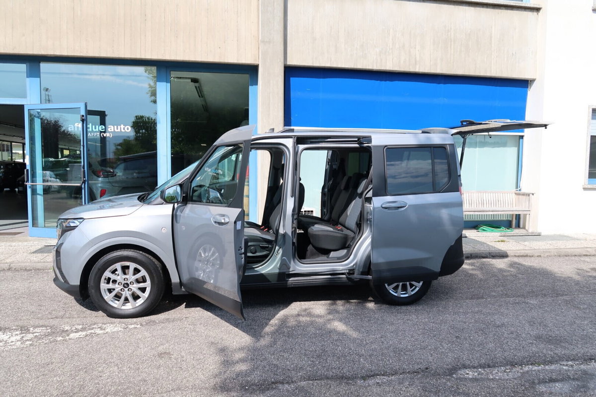 Ford Tourneo Courier 1.0 EcoBoost 100 CV Titanium (11)