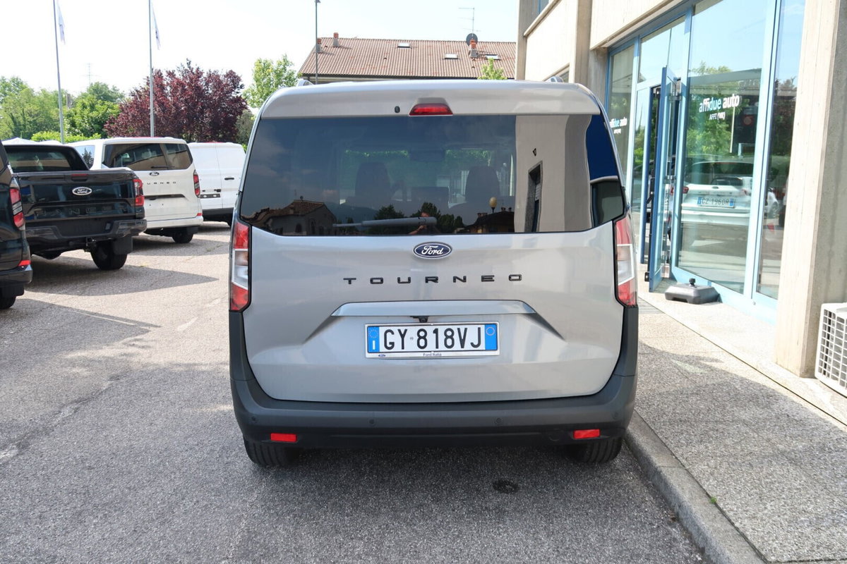 Ford Tourneo Courier 1.0 EcoBoost 100 CV Titanium (6)
