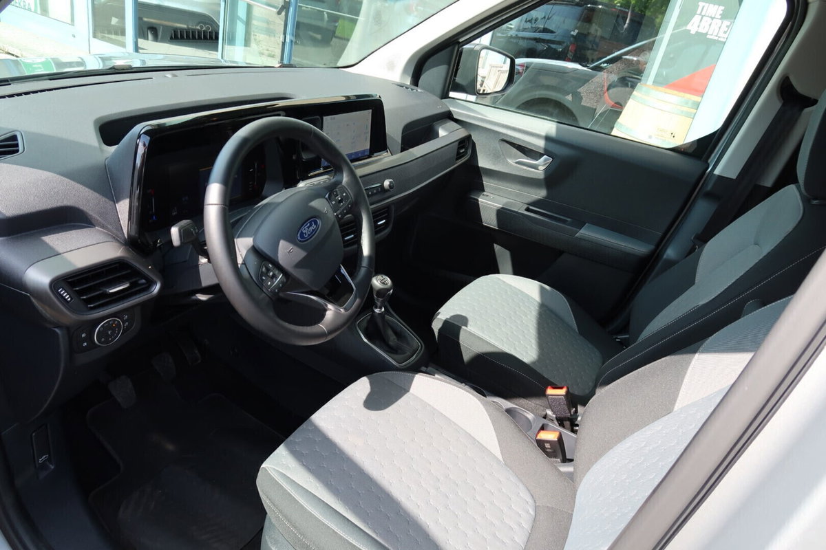 Ford Tourneo Courier 1.0 EcoBoost 100 CV Titanium (8)