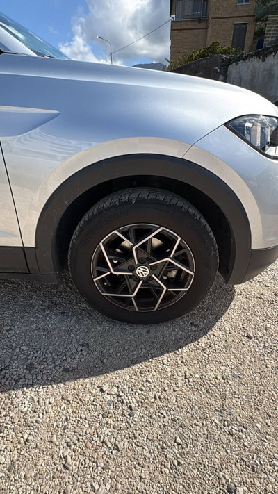 Volkswagen T-Cross 1.0 tsi Edition 95cv (6)