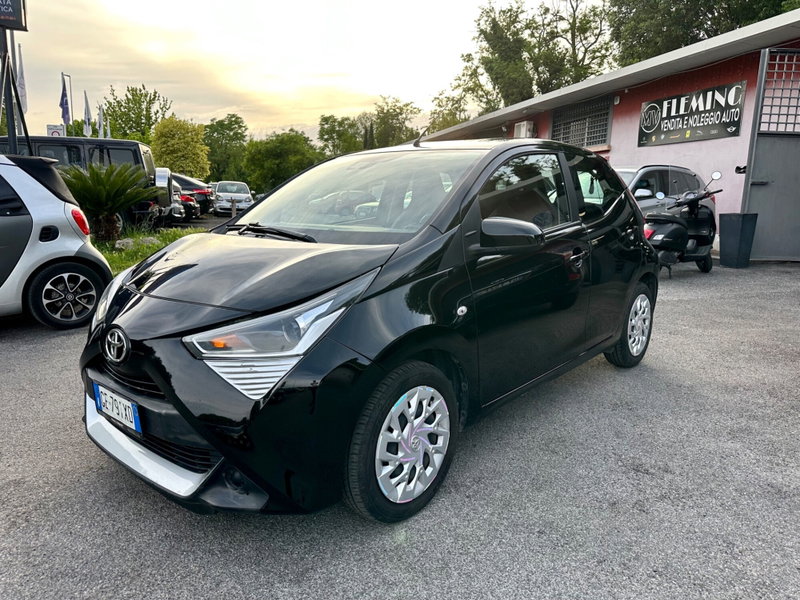 Toyota Aygo Connect 1.0 VVT-i 72 CV 5 porte x-play