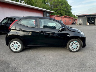 Toyota Aygo Connect 1.0 VVT-i 72 CV 5 porte x-play (12)