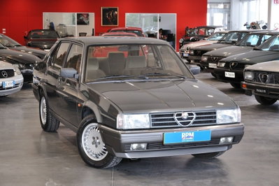 Alfa Romeo Alfa 90 2.5i Quadrifoglio Oro usata