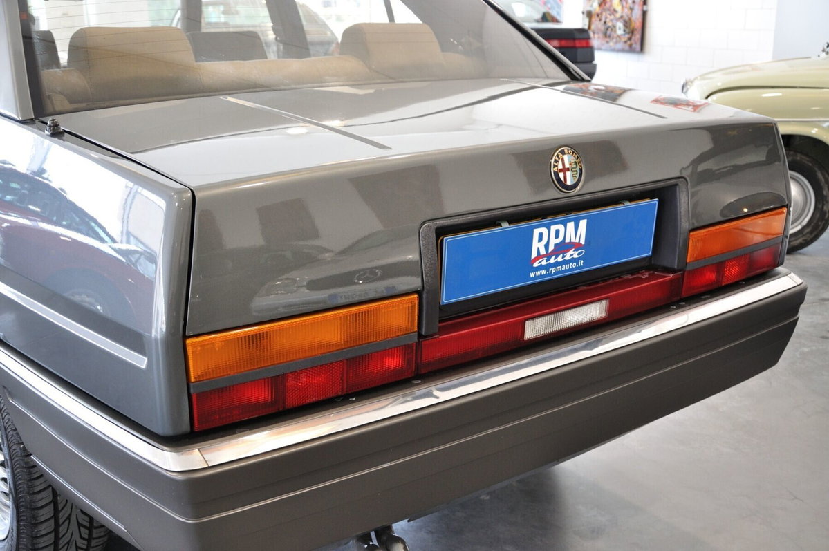 Alfa Romeo Alfa 90 2.5i Quadrifoglio Oro (18)